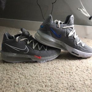 Womens Nike basketball Lebron James 17's